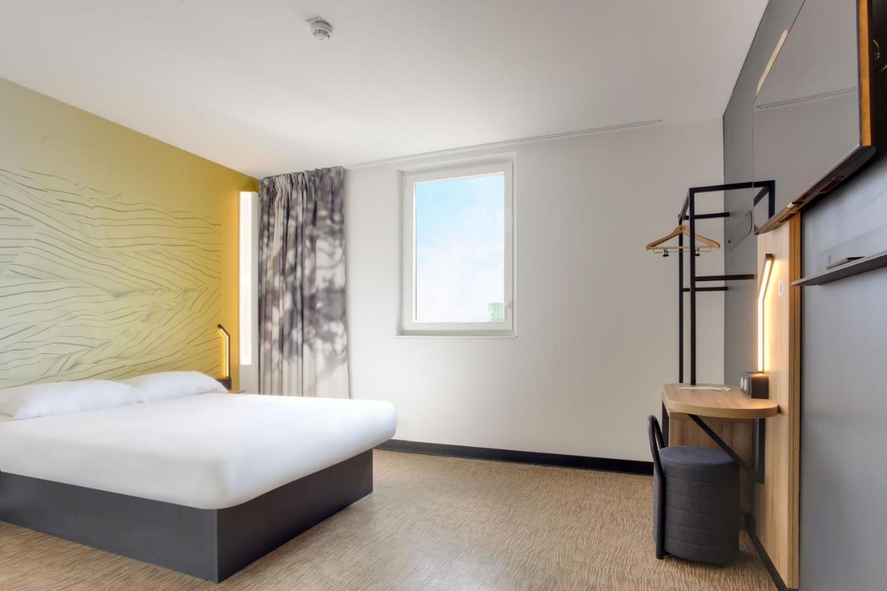 B&B Hotel Saintes Hotel