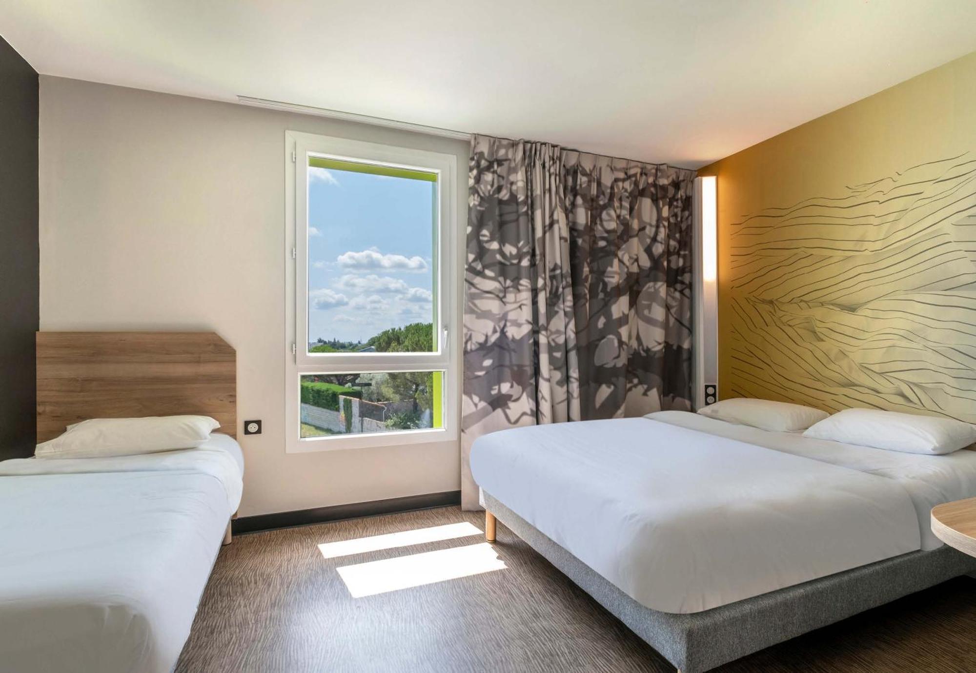 Hotel B&B Hotel Saintes Saintes